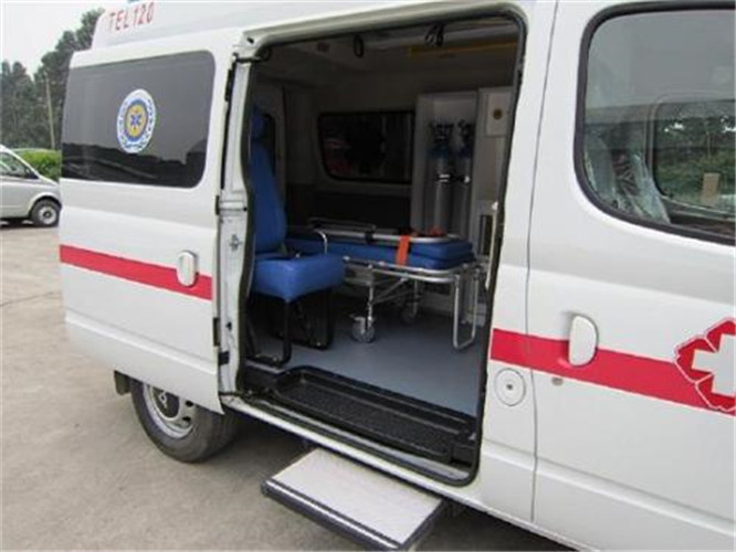 桑珠孜救护车出租服务案例7